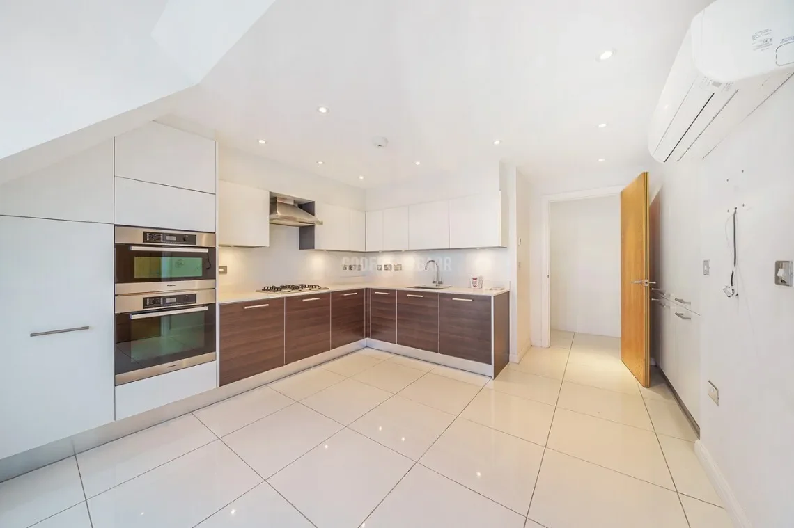 Aspen Court, Holders Hill Road, London, England, United Kingdom. - Photo 3