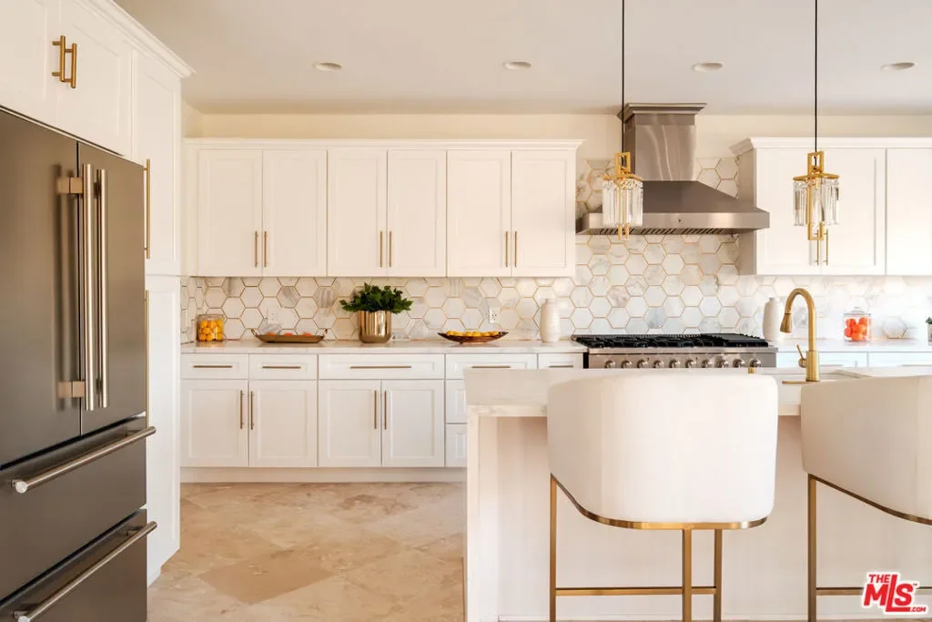 1301 N Beverly Drive, Beverly Hills, California, United States. - Photo 29