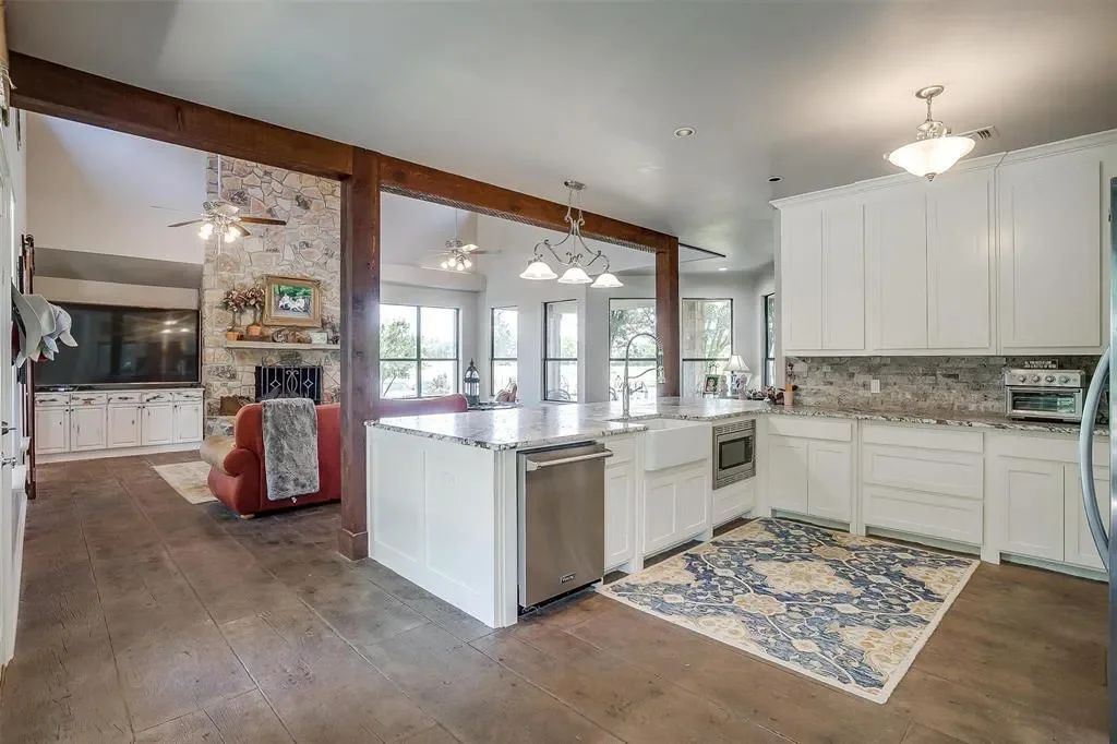 819 Old Annetta Road, Aledo, Texas, United States. - Photo 12