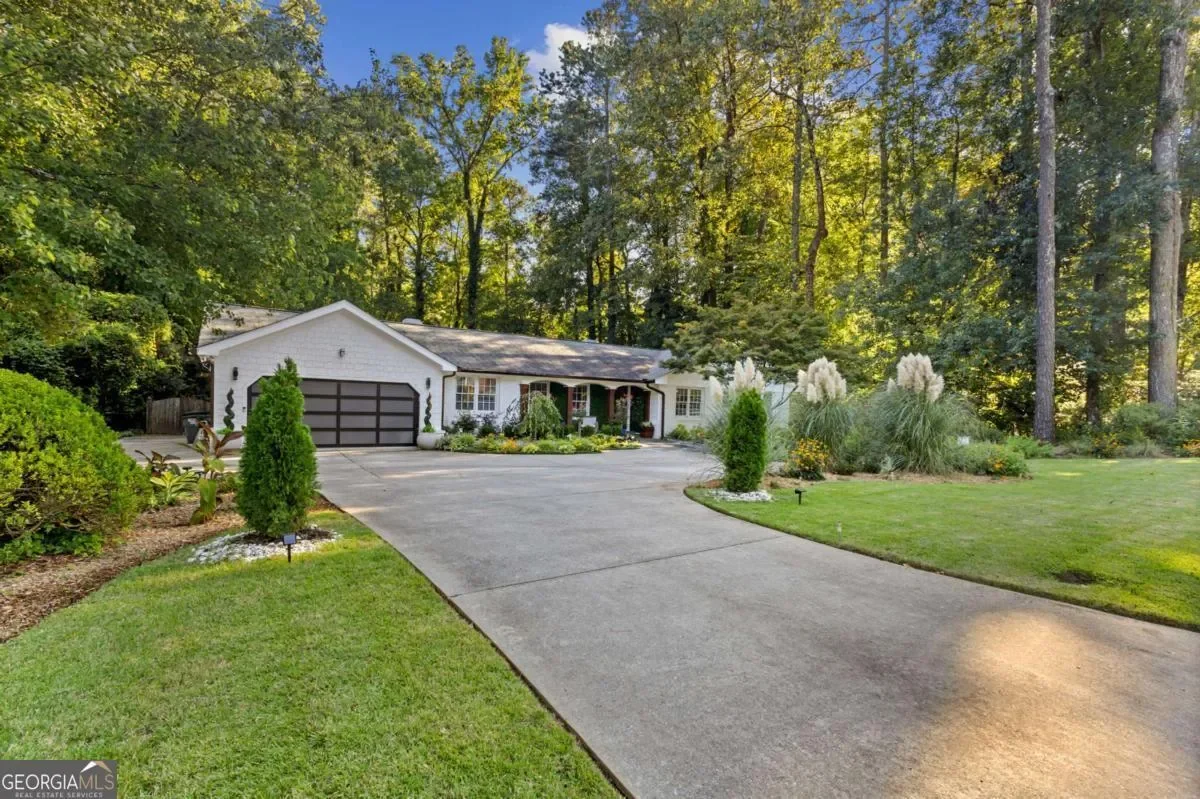 1905 Gainsborough DR, Chamblee, Georgia, United States. - Photo 44