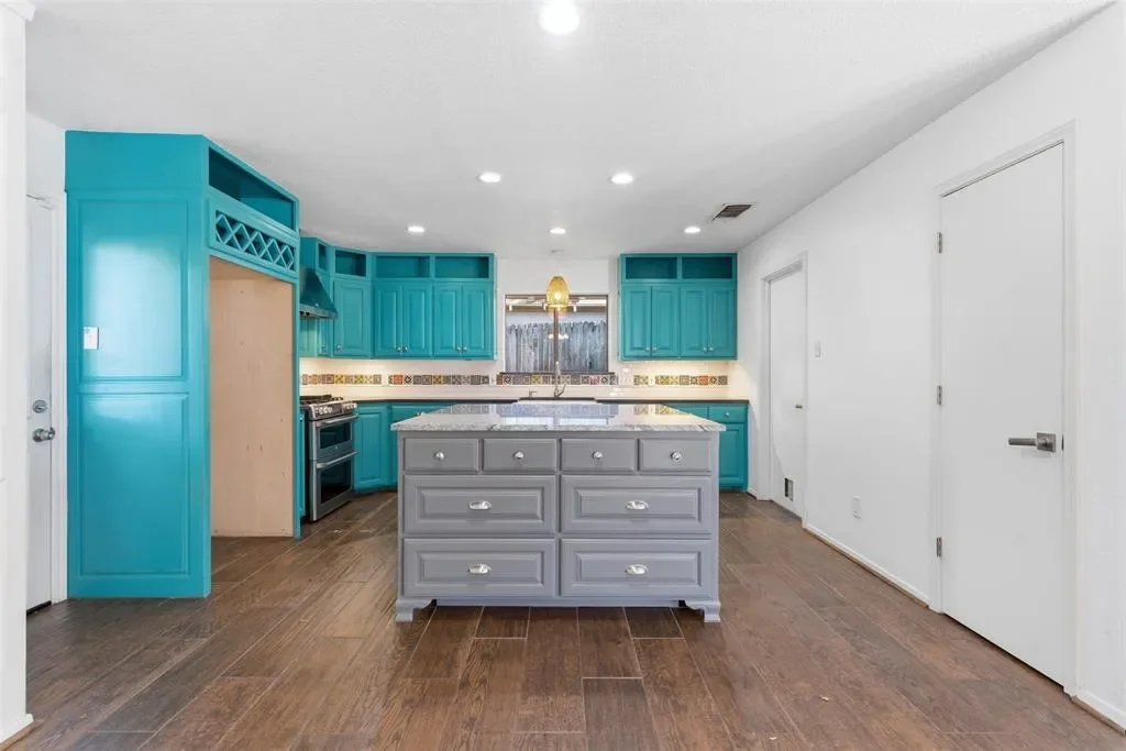 2201 Mistletoe Boulevard, Fort Worth, Texas, United States. - Photo 2