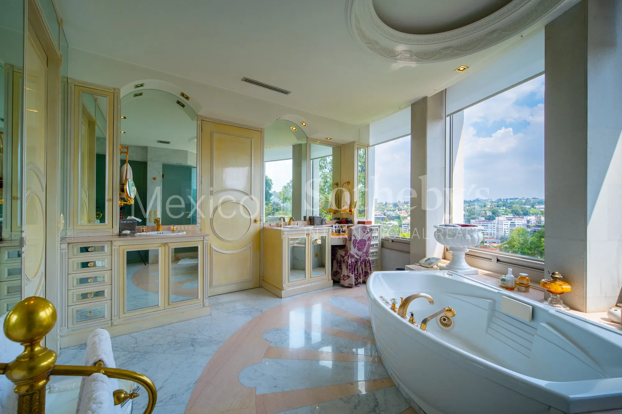 Gallery photo 11