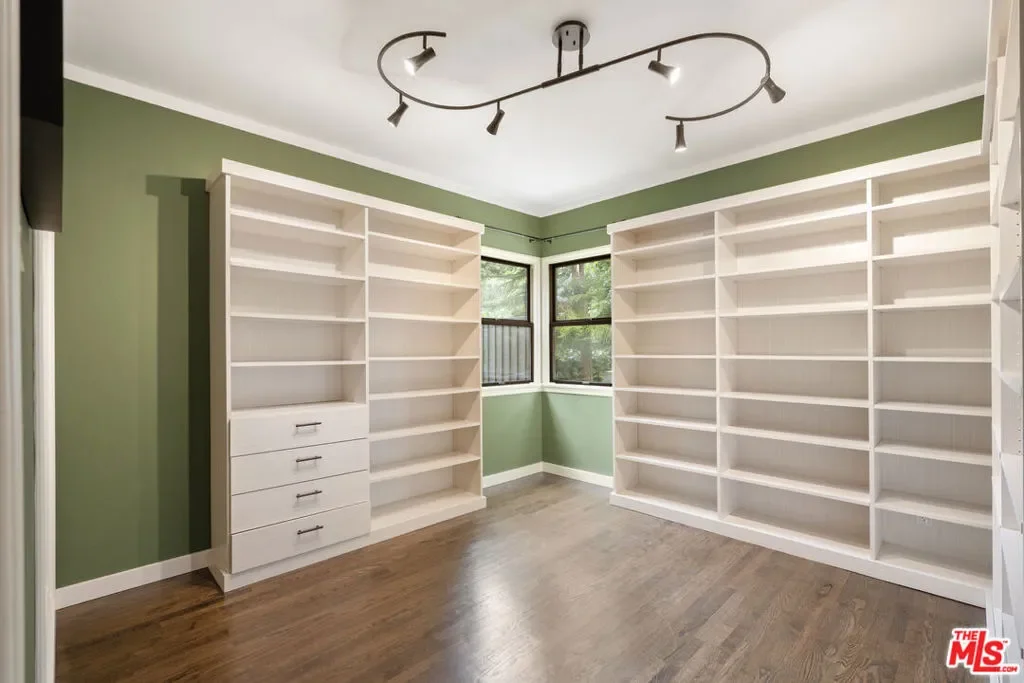 816 Hyperion Avenue, Los Angeles, California, United States. - Photo 32