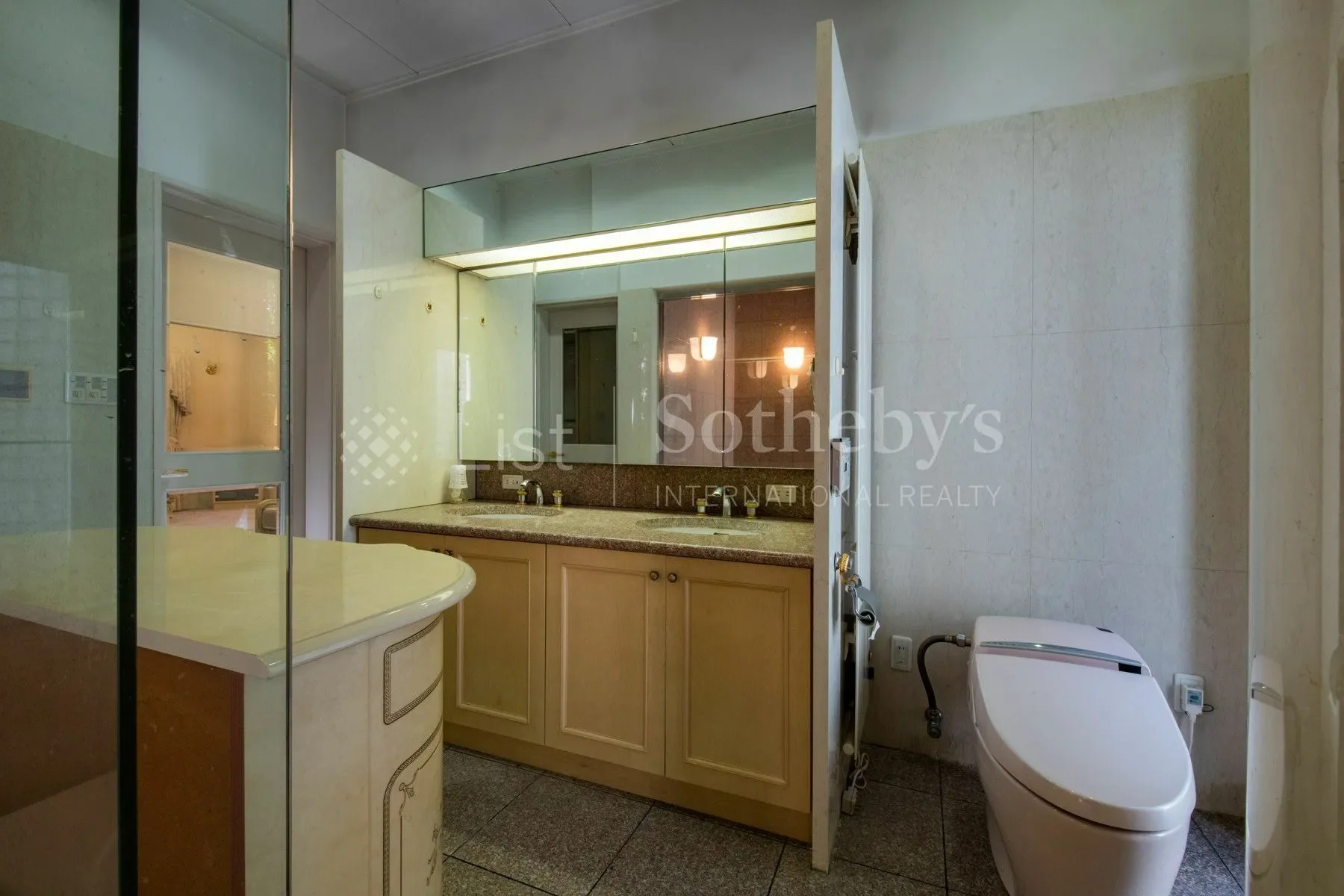 Gallery photo 10