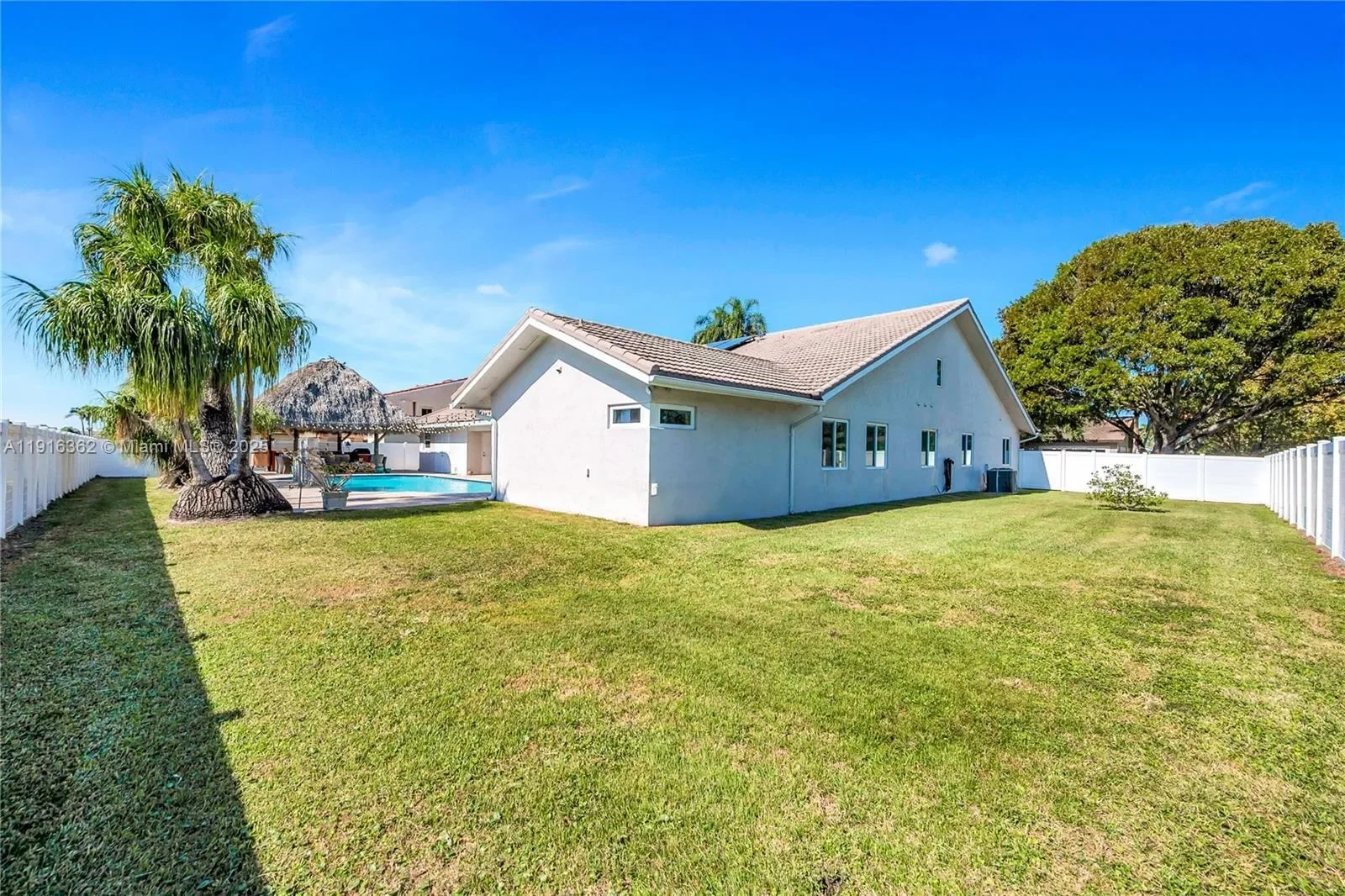 10700 SW 139th Rd, Miami, Florida, United States. - Photo 8