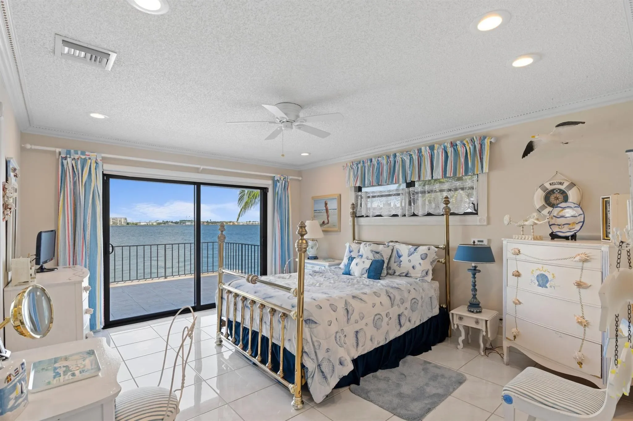 1010 Pine Point Road, Riviera Beach, Florida, United States. - Photo 54