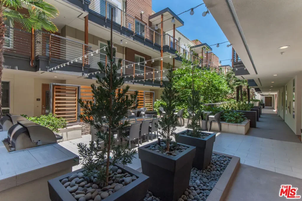 12920 Runway Road 360, Los Angeles, California, United States. - Photo 37