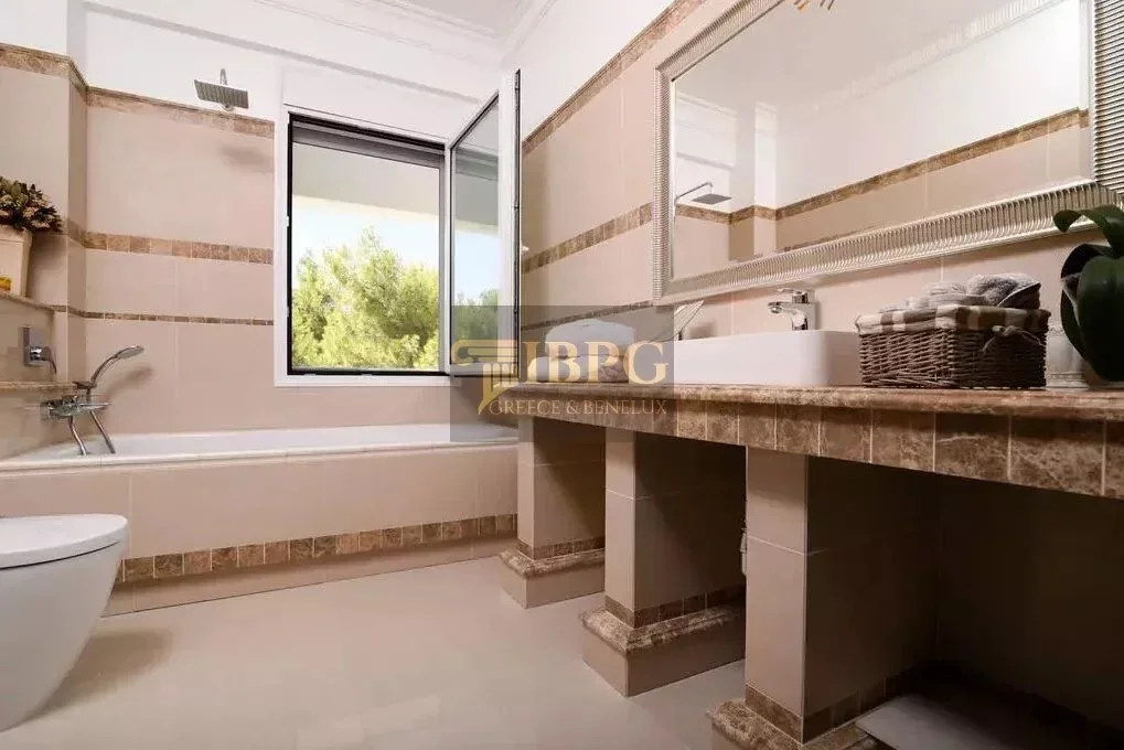 Gallery photo 2
