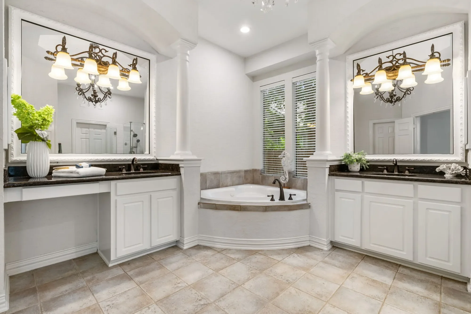 187 E Lansdowne Circle, The Woodlands, TX 77382, The Woodlands, Texas, United States. - Photo 20