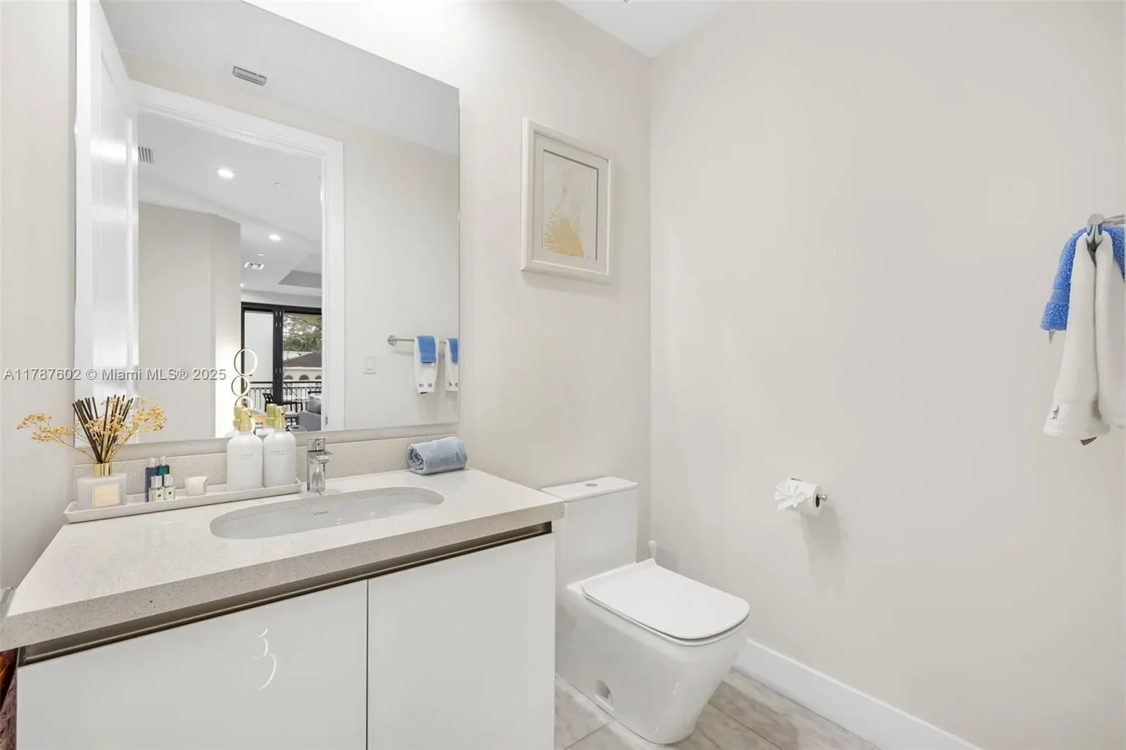 718 Valencia Ave 206, Coral Gables, Florida, United States. - Photo 7