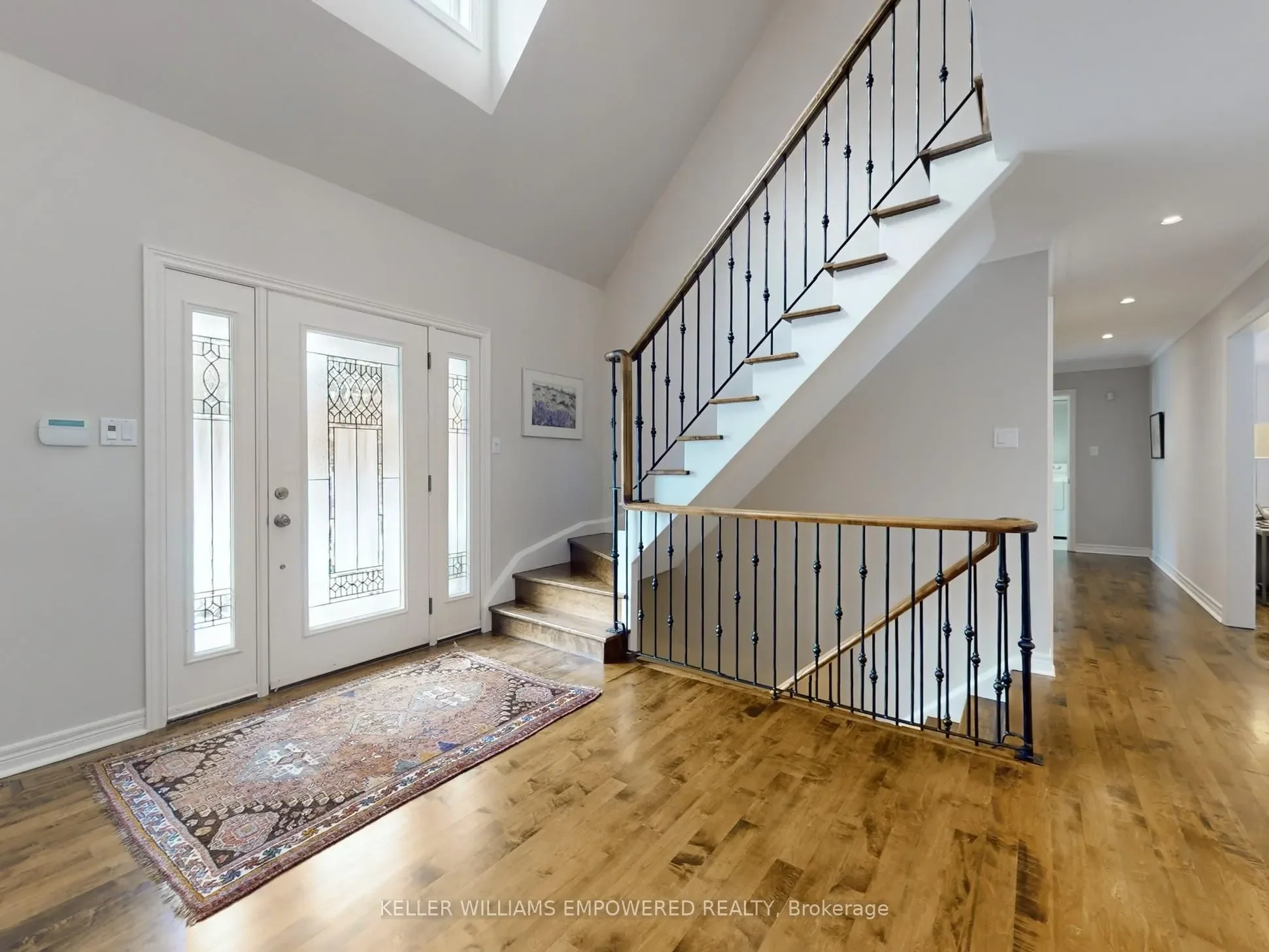 544 Woodland Acres Crescent, Vaughan, ON L6A 1G2, Vaughan, Ontario, Canada. - Photo 2