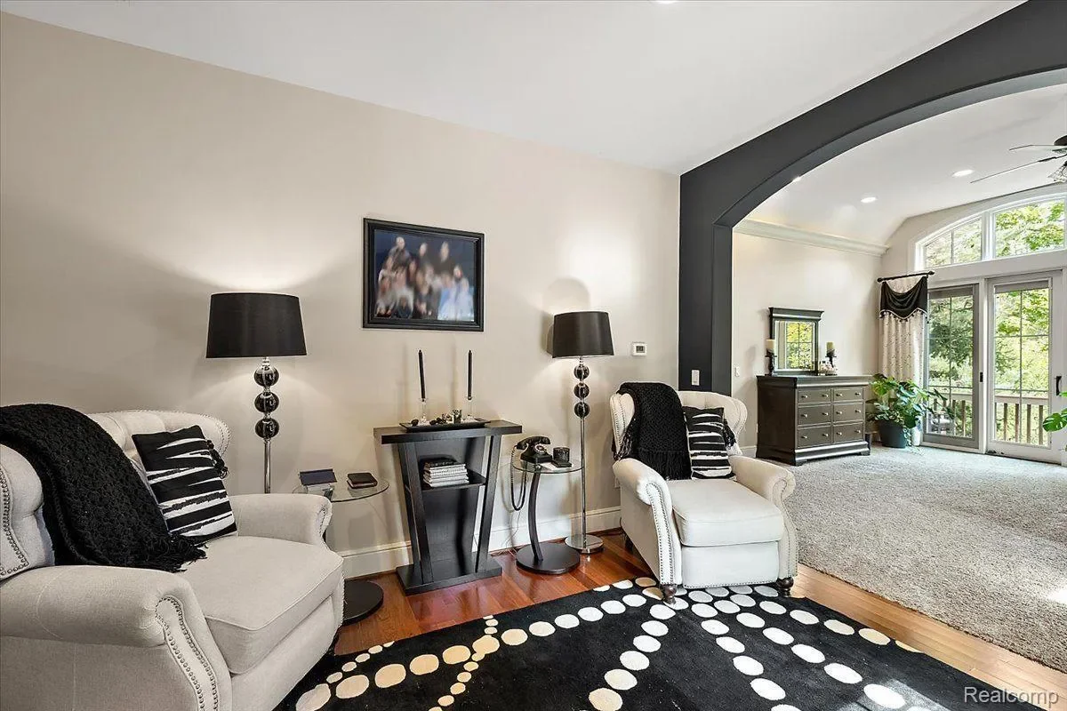 1330 Oxford Road, Bloomfield Charter Township, MI 48304, Birmingham, Michigan, United States. - Photo 24