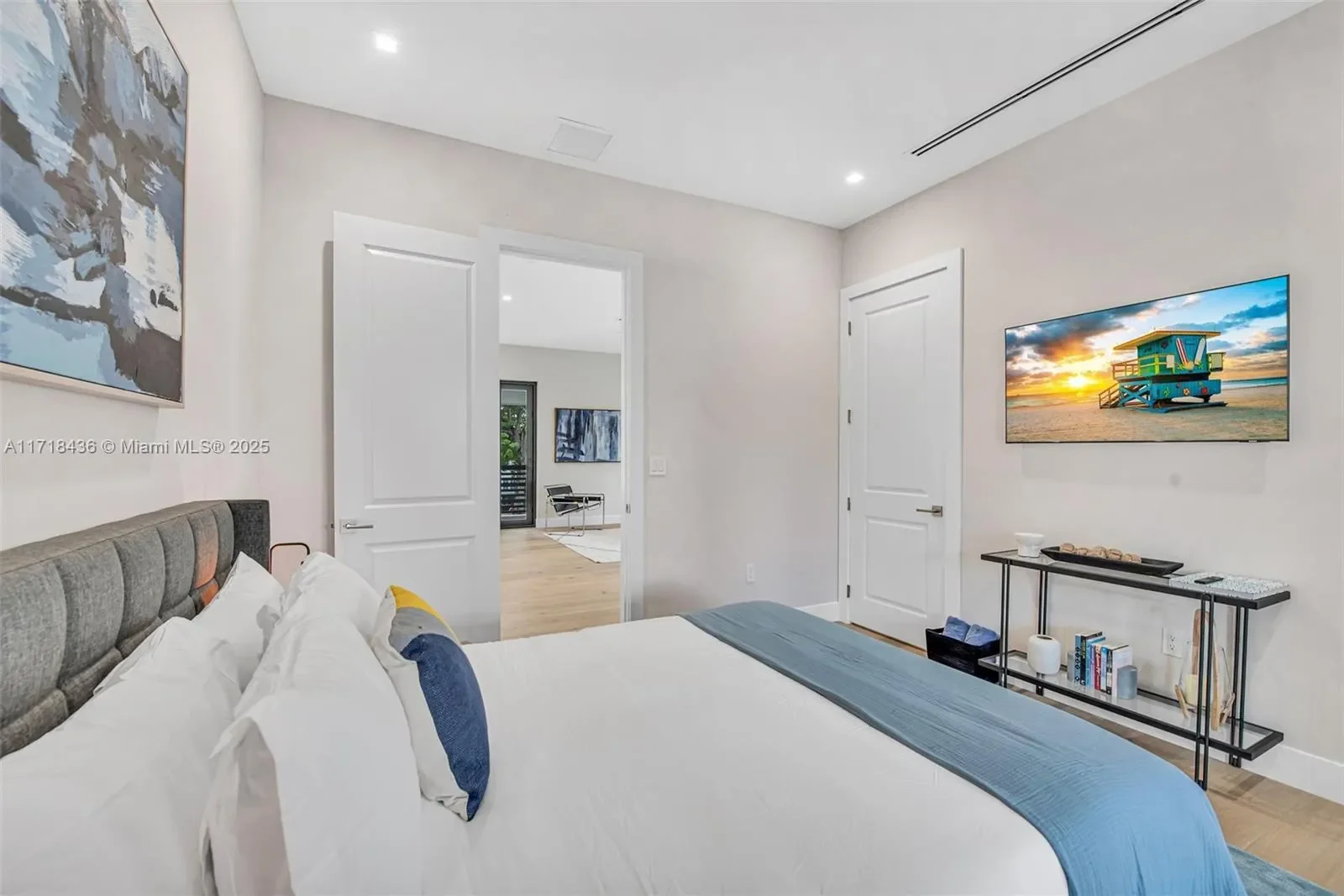5753 SW 31st St, Miami, Florida, United States. - Photo 3