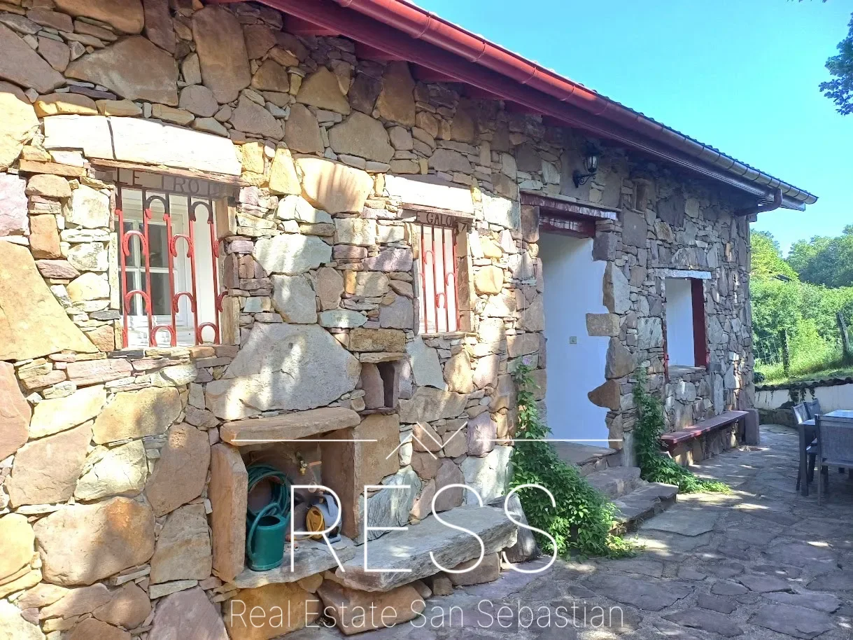 Exterior photo 9