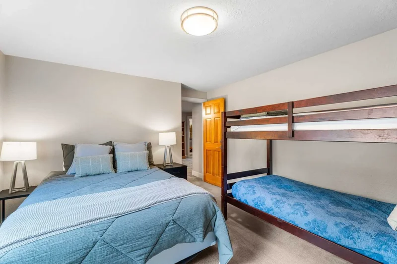 17927 Foursome Lane #6 , Sunriver, OR 97707, Sunriver, Oregon, United States. - Photo 22