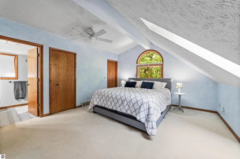 6993 NW Aarwood Road, Rapid City, MI 49676, Rapid City, Michigan, United States. - Photo 41