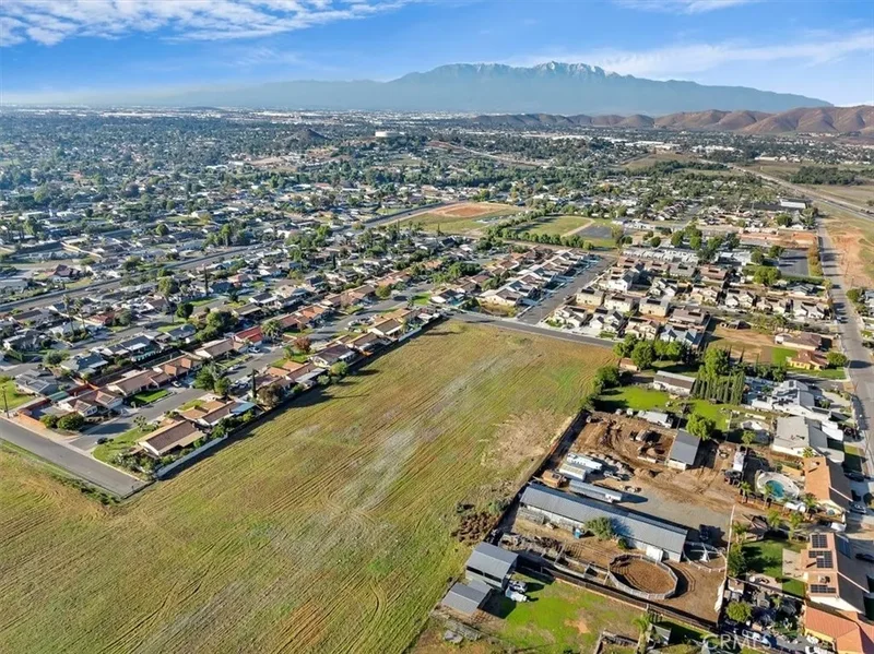 9061 Limonite, Jurupa Valley, CA 92509, Jurupa Valley, California, United States. - Photo 15