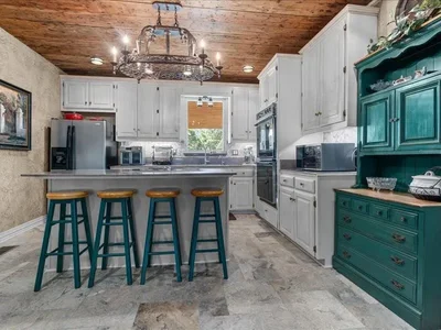 Thumbnail 33