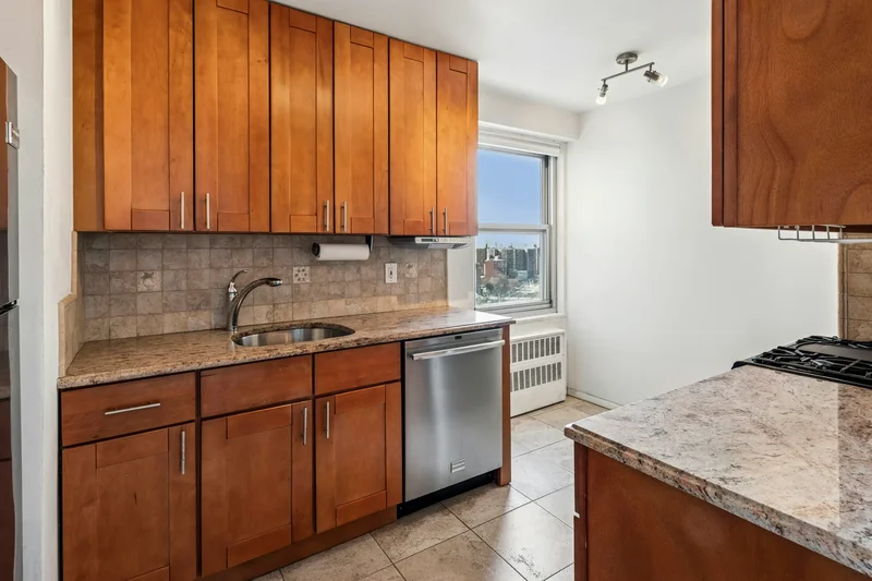 -11 QUEENS BLVD, New York, New York, United States. - Photo 6