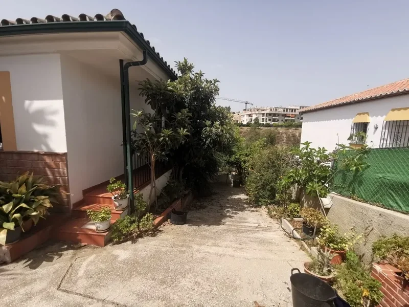 Carretera de Mijas, Málaga, Fuengirola, Andalusia, Spain. - Photo 16