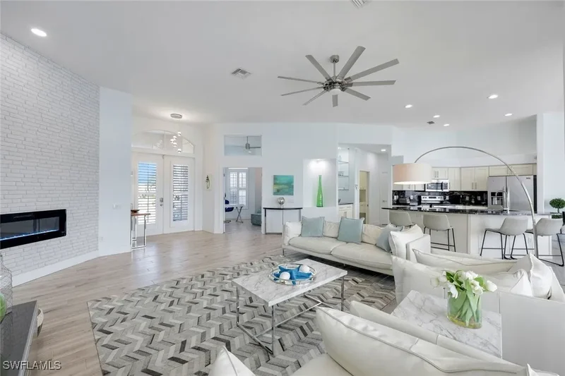 5024 SW Pelican Boulevard, Cape Coral, Florida, United States. - Photo 2