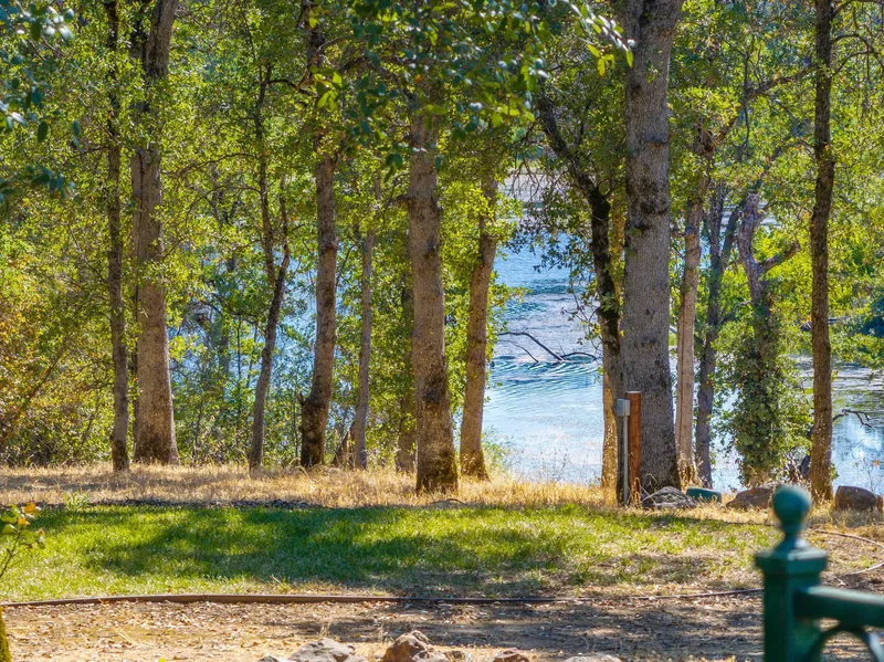 Dual Income Investment Or Dream Retreat With Income Potential!
