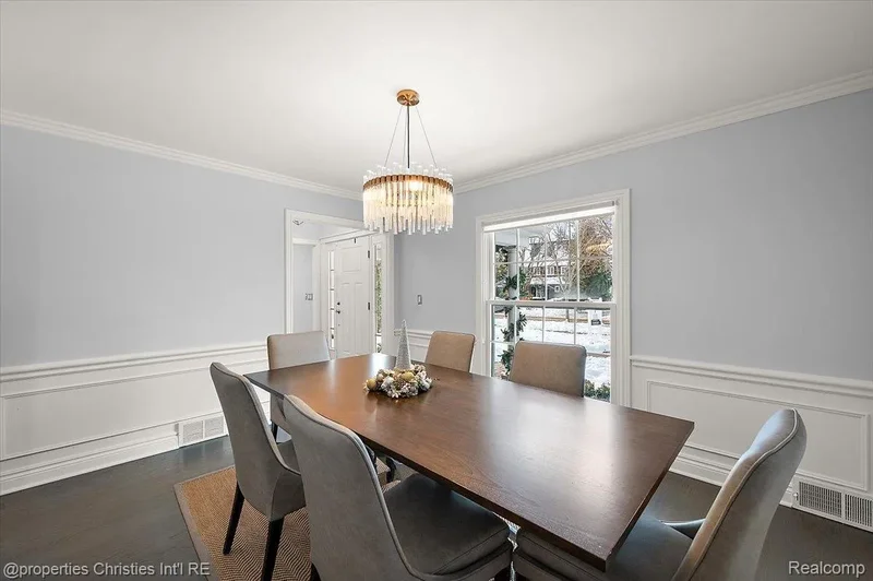 180 Pilgrim Avenue, Birmingham, Michigan, United States. - Photo 22