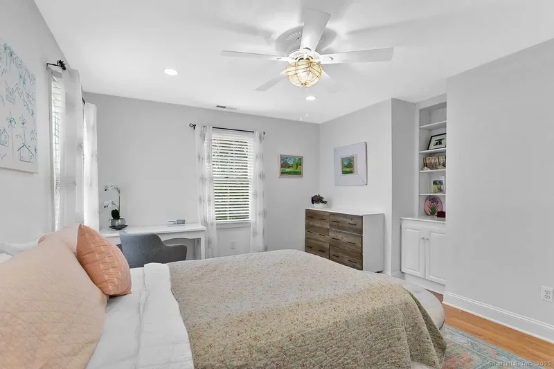 133 Green Acre Lane, Fairfield, CT, 06824, USA, Fairfield, Connecticut, United States. - Photo 3