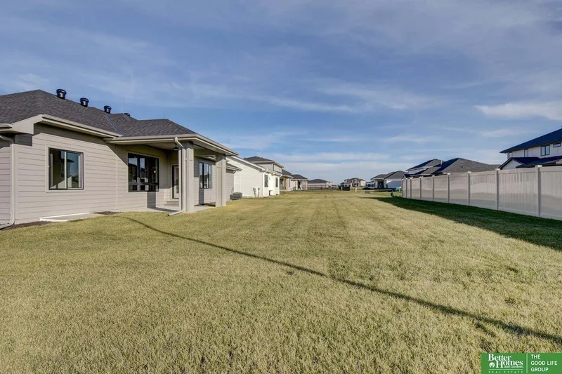 21155 Hartman Avenue, Elkhorn, NE 68022, Omaha, Nebraska, United States. - Photo 44