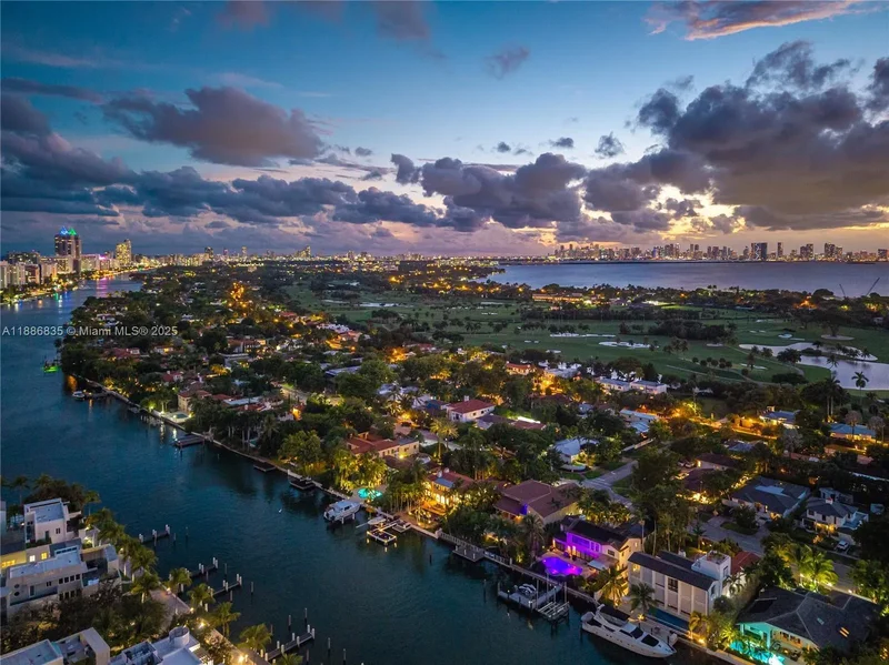 6065 Pine Tree Dr, Miami Beach, Florida, United States. - Photo 43