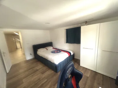 Thumbnail 30