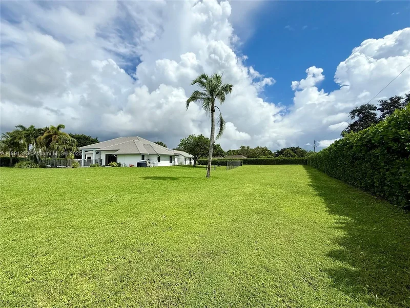 14984 Roan Ct, Wellington, FL 33414, Wellington, Florida, United States. - Photo 43
