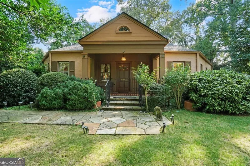 Single Family Residence in Atlanta