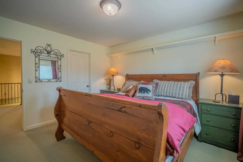 58156 Titleist Lane , Sunriver, OR 97707, Sunriver, Oregon, United States. - Photo 26