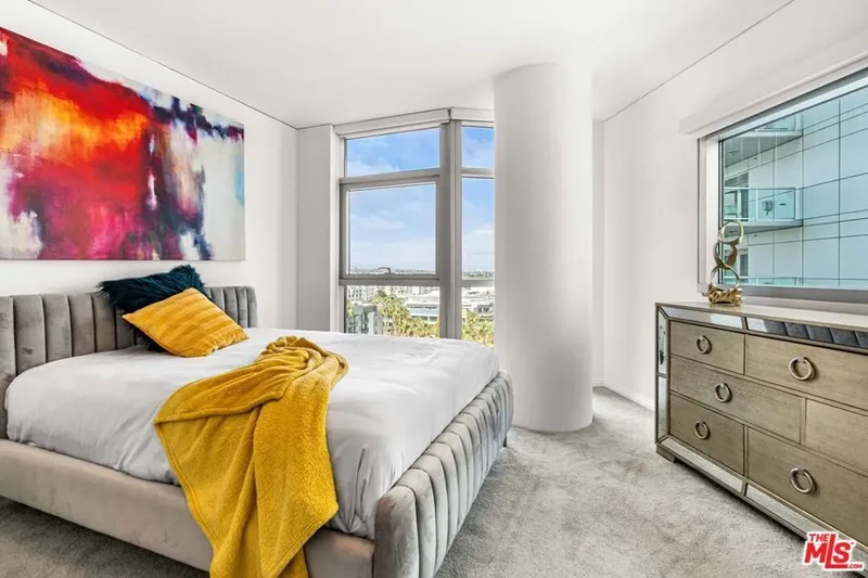 13650 Marina Pointe Drive 1009, Marina del Rey, California, United States. - Photo 40