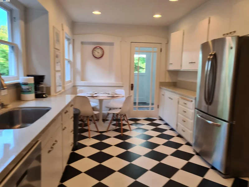 3103 Central, Alameda, California, United States. - Photo 7
