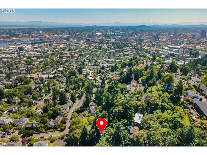 2802 NW Ariel Ter, Portland, OR 97210, Portland, Oregon, United States. - Photo 32