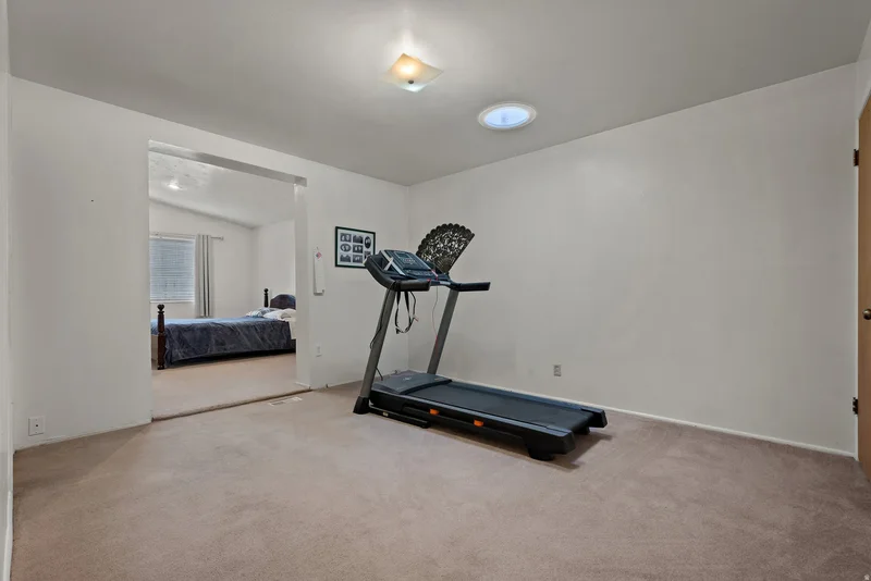 1610 E Moor Dale Ln, Holladay, UT 84117, Holladay, Utah, United States. - Photo 14