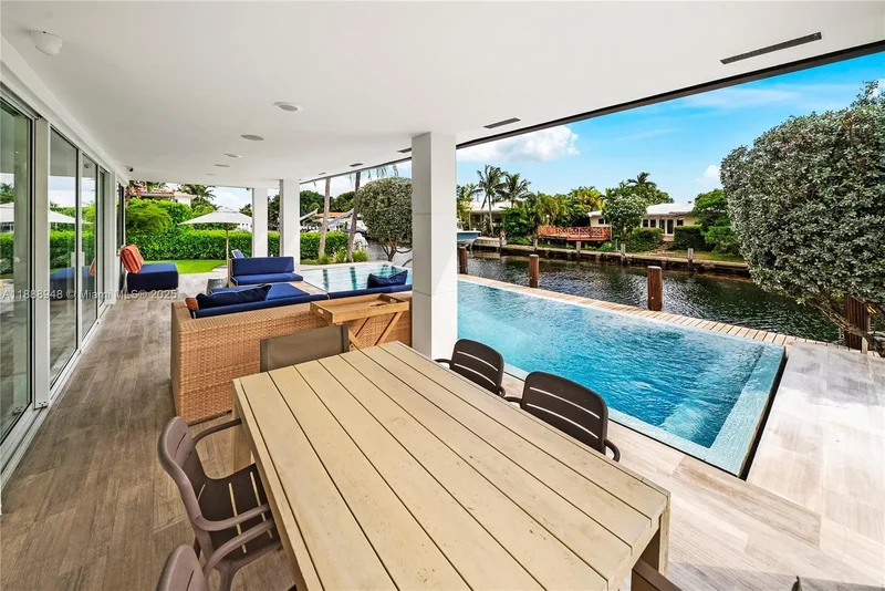 1370 NE 103rd St, Miami, Florida, United States. - Photo 18