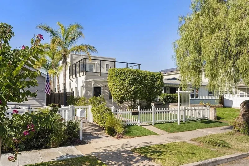 812 H Ave, Coronado, California, United States. - Photo 2
