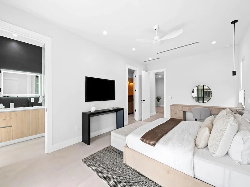 920B NE 17th Ave, Fort Lauderdale, Florida, United States. - Photo 38