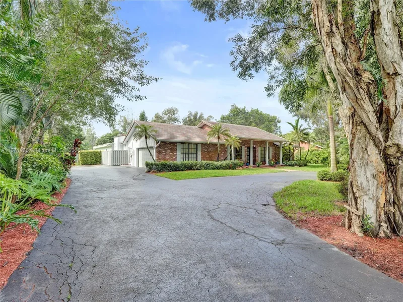 11300 Shady Lane, Plantation, FL 33325, Davie, Florida, United States. - Photo 35