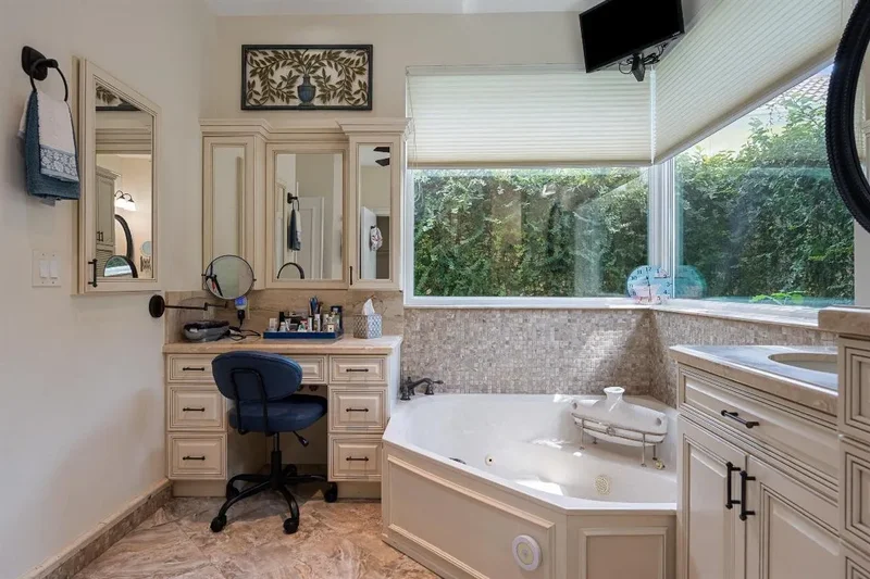 4828 Exeter Estate Lane, Lake Worth, FL 33449, Wellington, Florida, United States. - Photo 35
