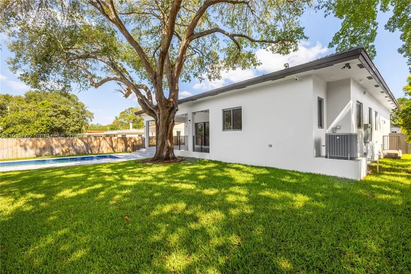 1030 NE 121st St, Miami, Florida, United States. - Photo 43