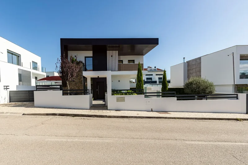 Luxurious 4-bedroom home in Sobreda