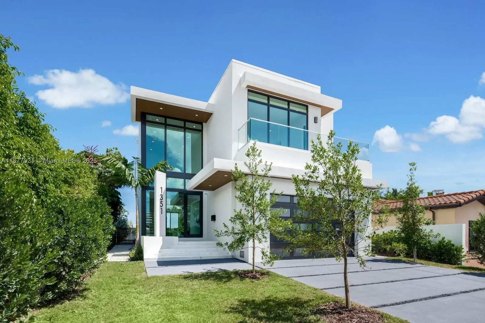 1351 Stillwater Dr, Miami Beach, Florida, United States. - Photo 25