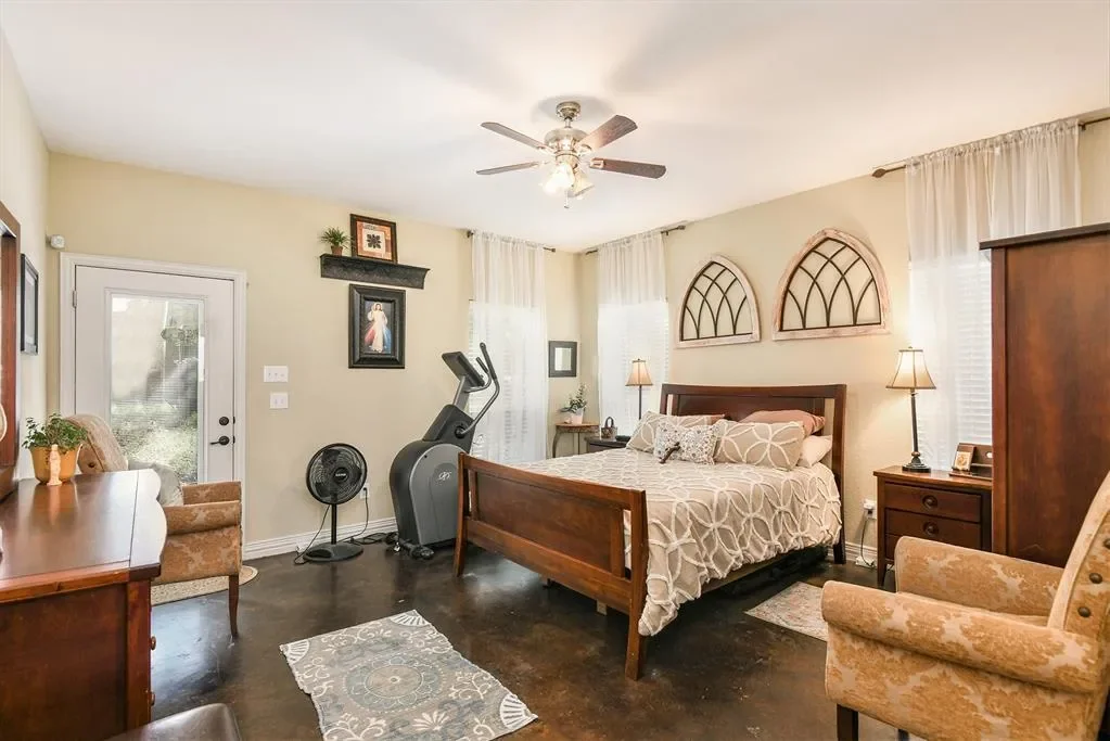203 Saddle Ridge Court, Springtown, Texas, United States. - Photo 16