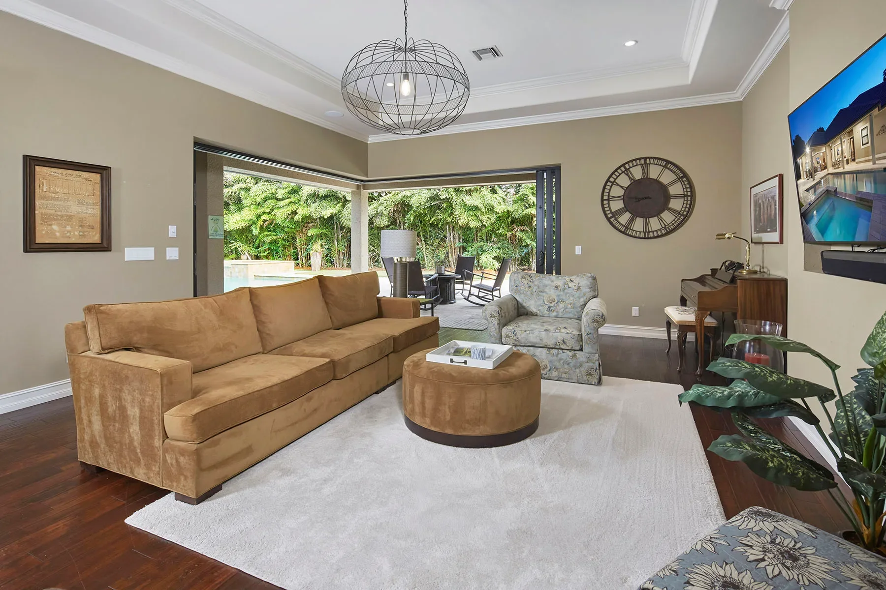 Gallery photo 10