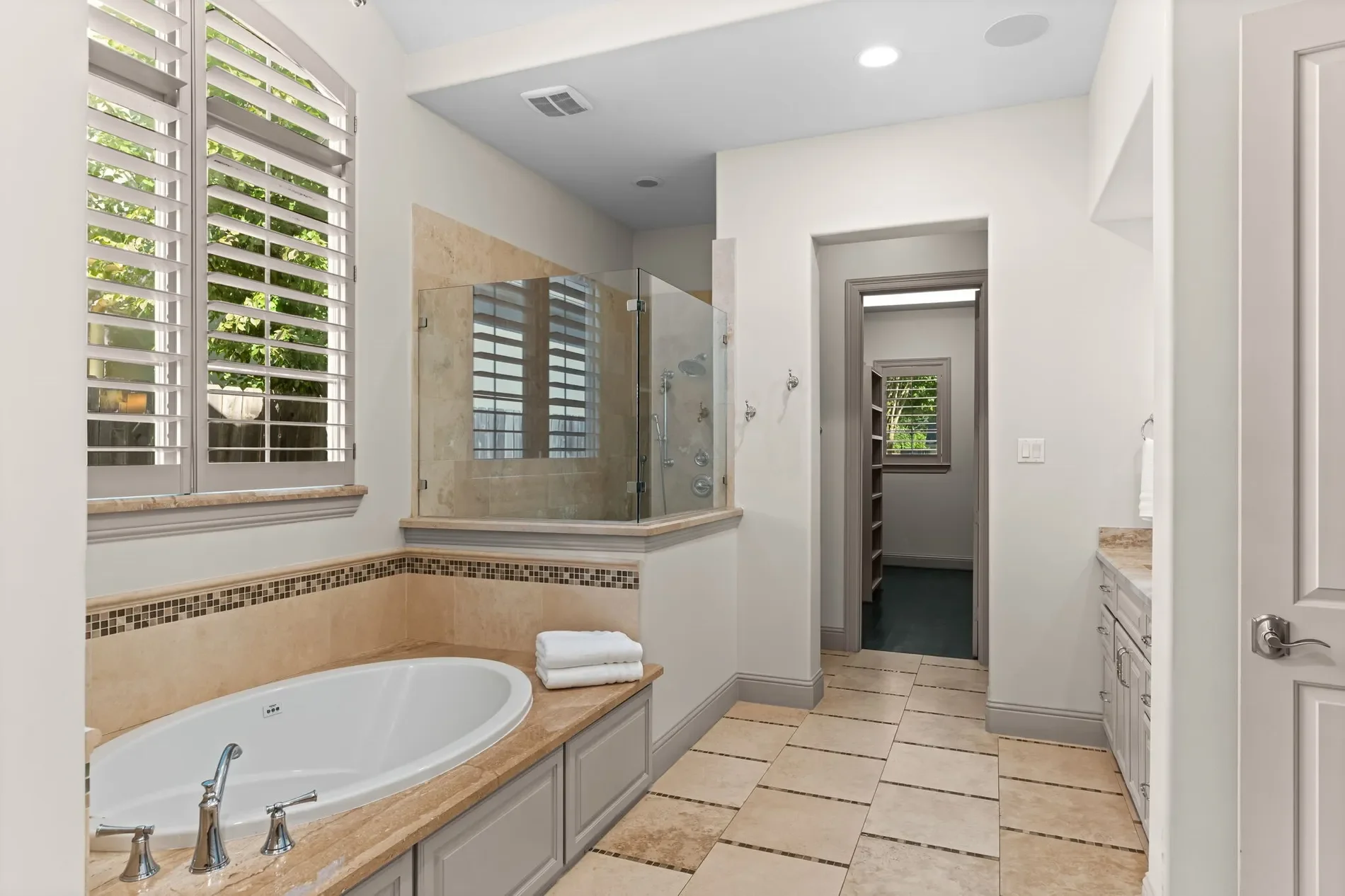 903 Wycliffe Drive, Houston, TX 77079, Houston, Texas, United States. - Photo 32