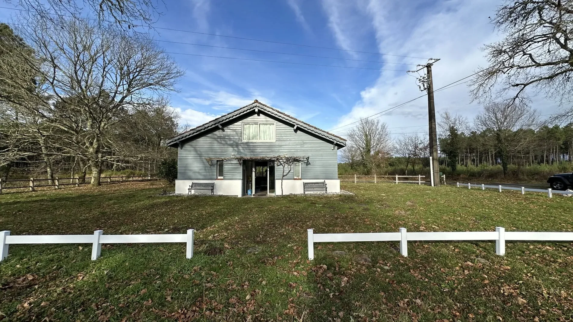 Exterior photo 7